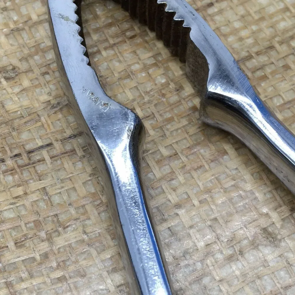 Vtg Kitchen Tools Lot  Locking Tongs HMO Nut Crackers Seafood Nut Cracker Taiwan